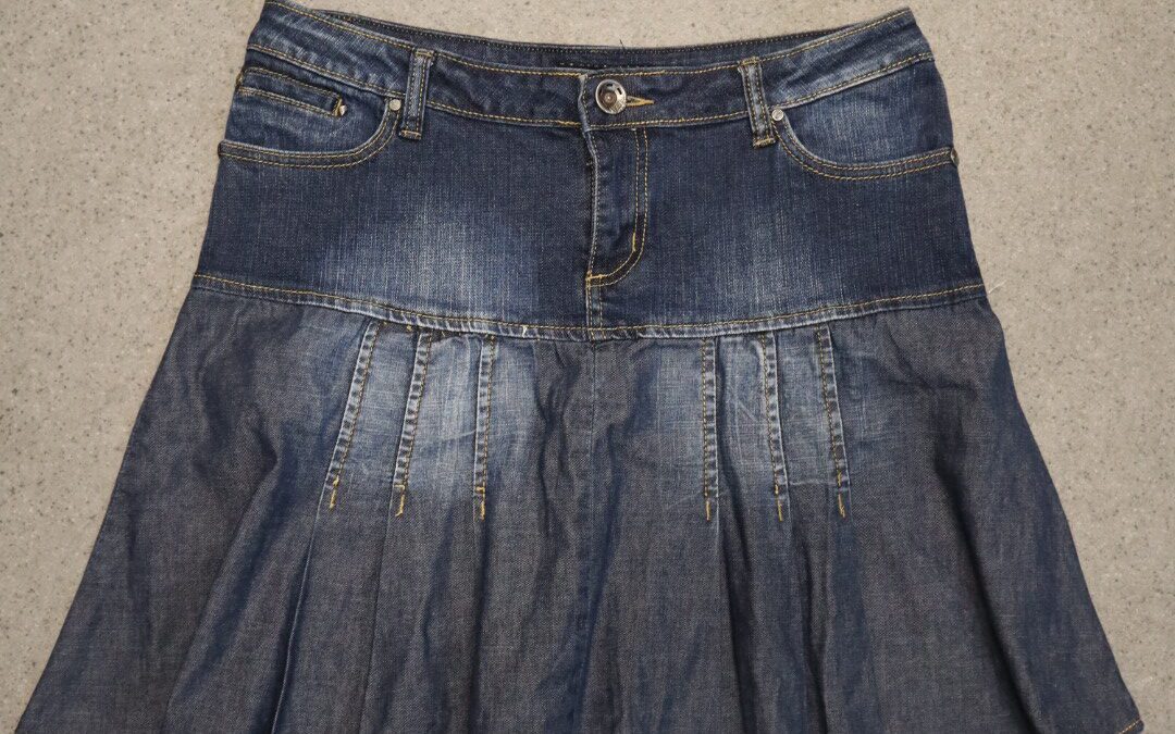 VINTAGE denim skater y2k skirt